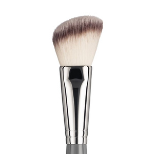 Boho Beauty Pędzel do różu i bronzera 122V Angled Contour