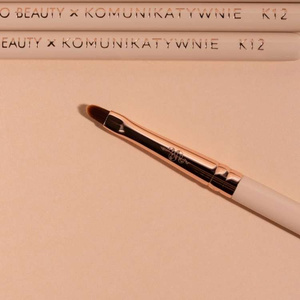 Boho Beauty x Komunikatywnie Pędzel do Detali K12