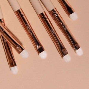 Boho Beauty x Komunikatywnie Pędzel do Cieni K11