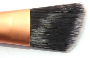 Real Techniques Foundation Brush - Pędzel do podkładu