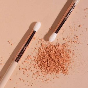 Boho Beauty x Komunikatywnie Pędzel do Cieni K10